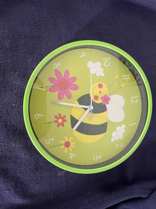 Artigos criança candeeiros, cabides e relógio