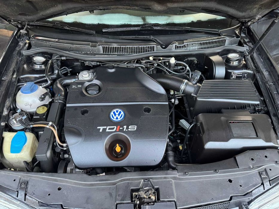 Golf 4 1.9 tdi 110cv Edicao 25anos - 250mil kms