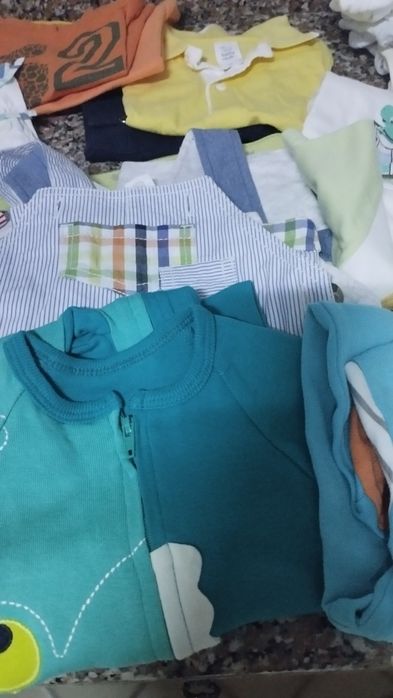 Calçado e roupa até aos quatro anos