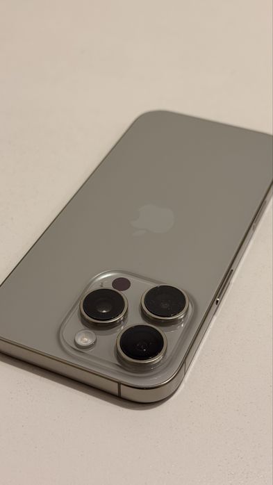 Смартфон айфон iPhone 16 Pro 128 GB Silver  ідеальний стан, 93% АКБ  Apple, срібний, оригінал, не ремонтувався, не відкривався