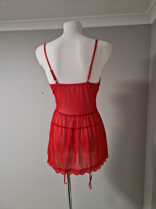 Czetwona halka haleczka