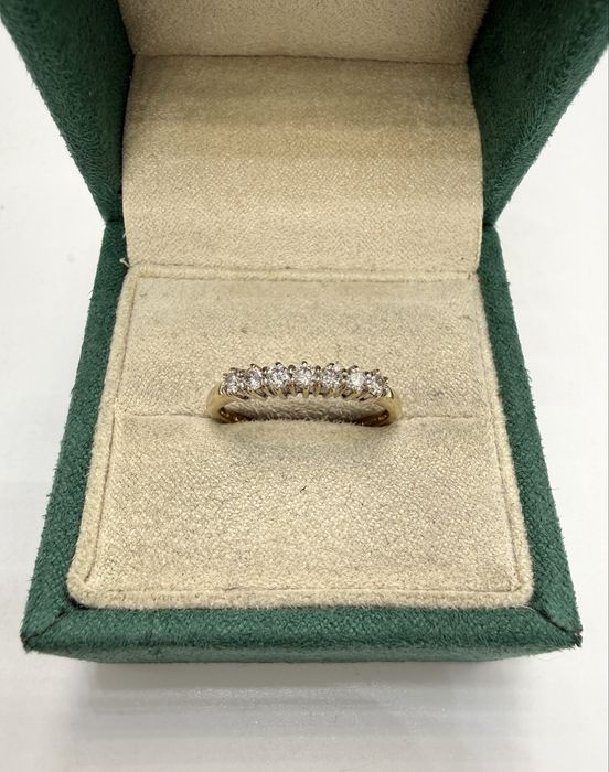 Złoty pierścionek z diamentami 0,42ct VS1-Si1/K