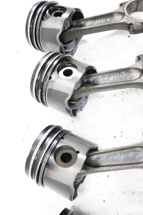 Tłoki korbowody Peugeot 307 partner 2.0 hdi 8v 90 109 Citroen berlingo