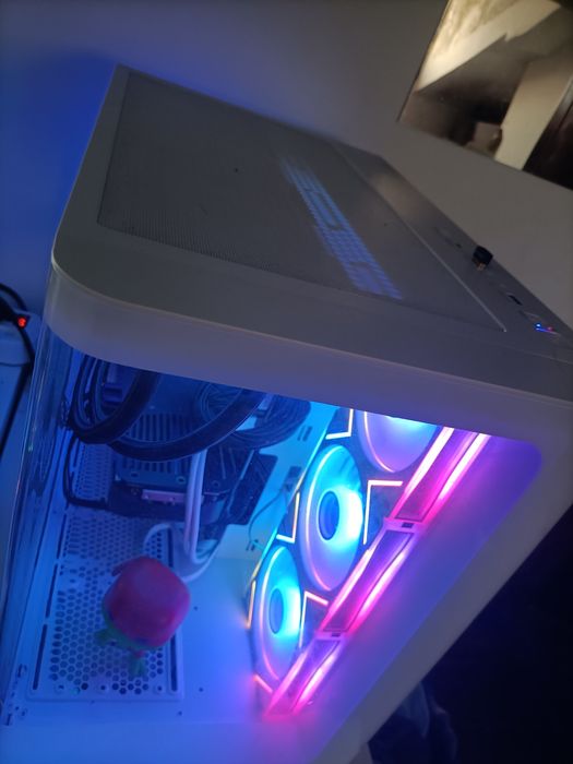 PC gamer Radeon 9070 XT ryzen 7 5700x