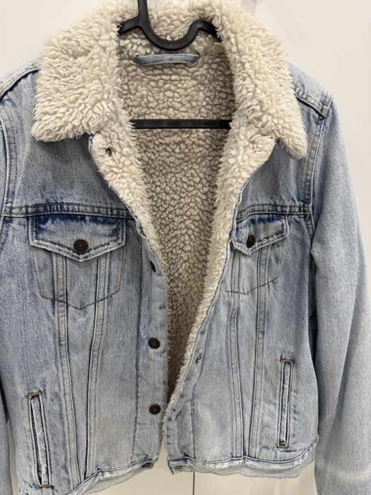 Casaca da Levis como novo