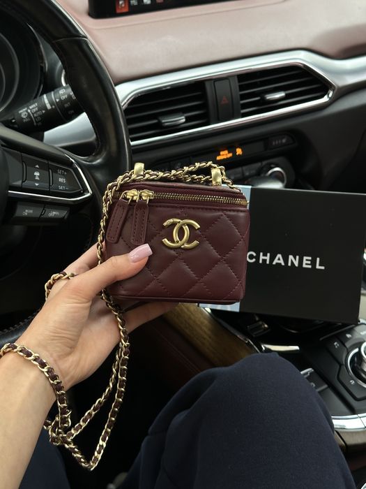 Сумка Chanel Classic Burgundy Lambskin Pearl Crush Mini Vanity Case
