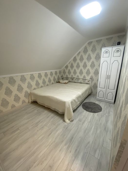 Здається другий поверх