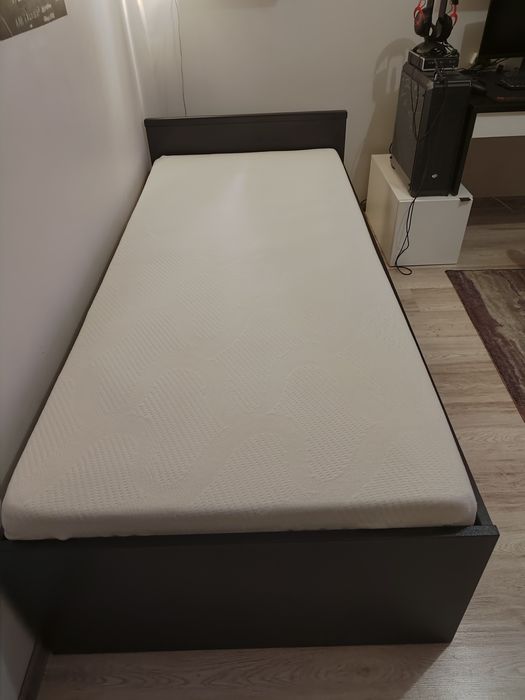 Łóżko młodzieżowe 90x200 z materacem