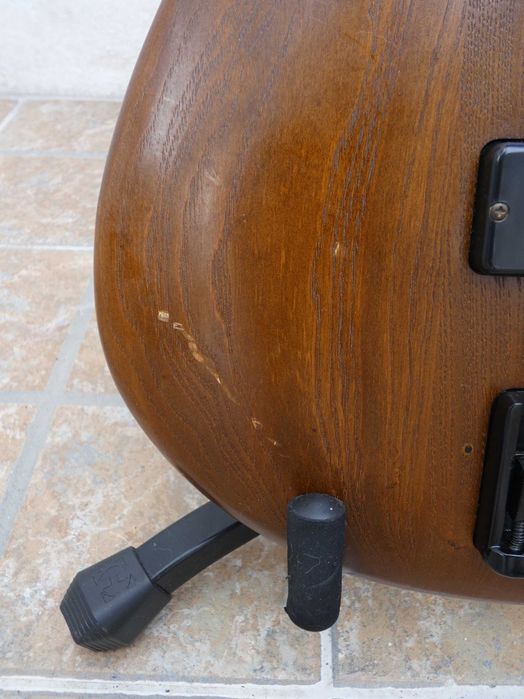 Baixo Eléctrico Ibanez SR600