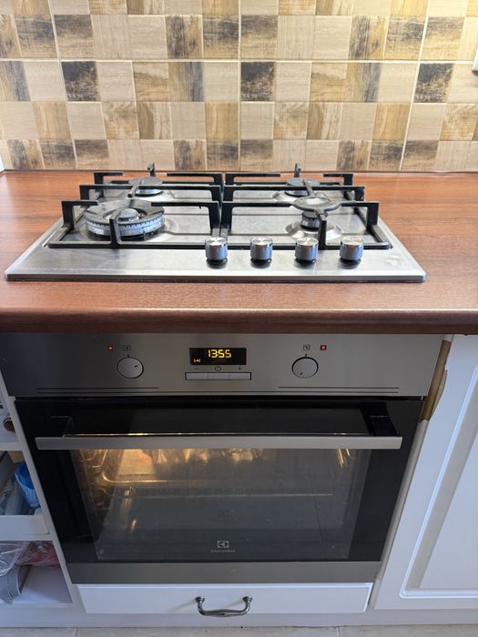 Zestaw plyta gazowa beko + piekarnik elektryczny electrolux