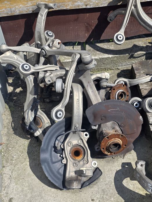 Zwrotnica prawa lewa Audi A6 C6 2.7 3.0 tdi