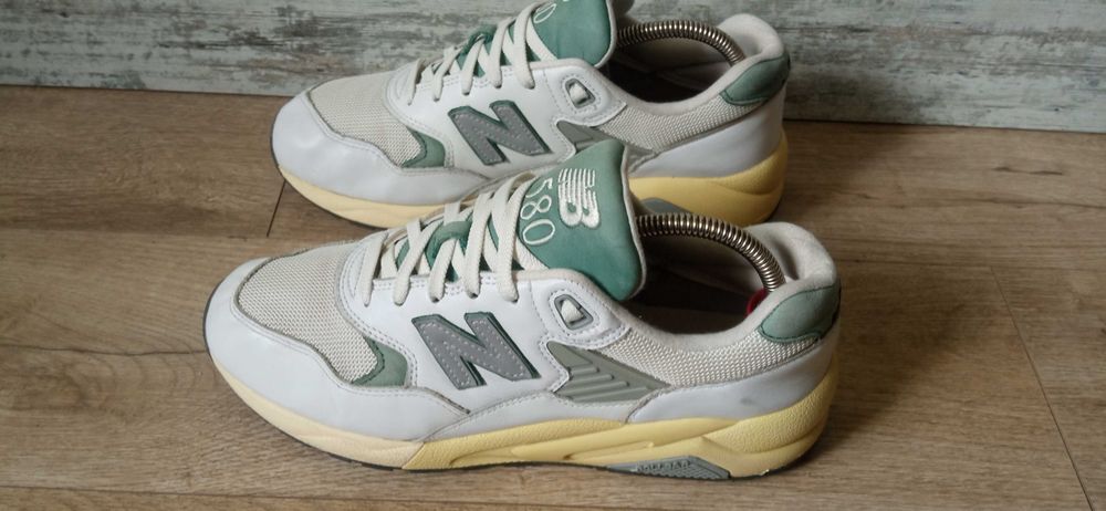 Кросівки New Balance 580.