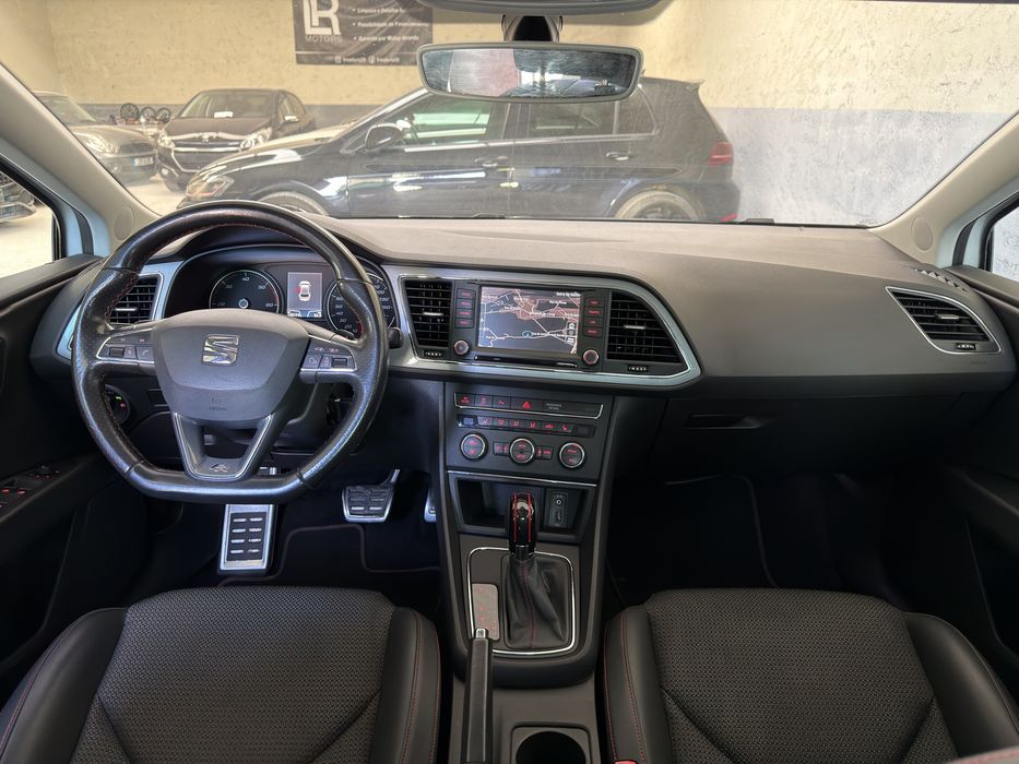 Seat Leon FR 2.0 TDI 184cv DSG - Desde 249€ Mês