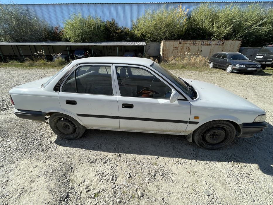 Toyota Corolla e90 1992