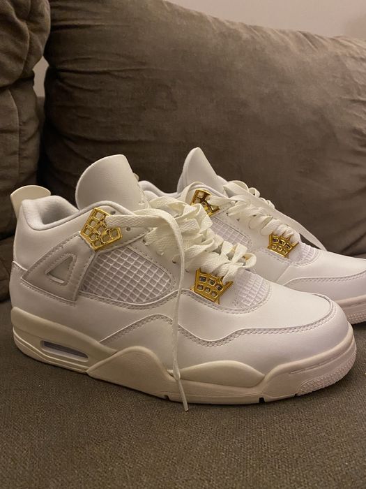 Air Jordan 4 Metallic Gold