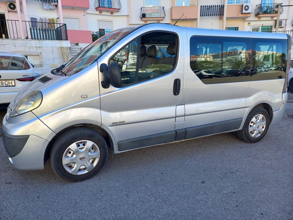 NISSAN PRIMASTAR 2.5 - 9 Lugares