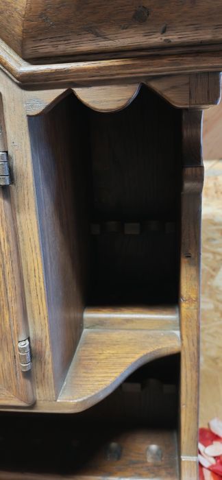 Przedwojenna debowa szafka na fajki