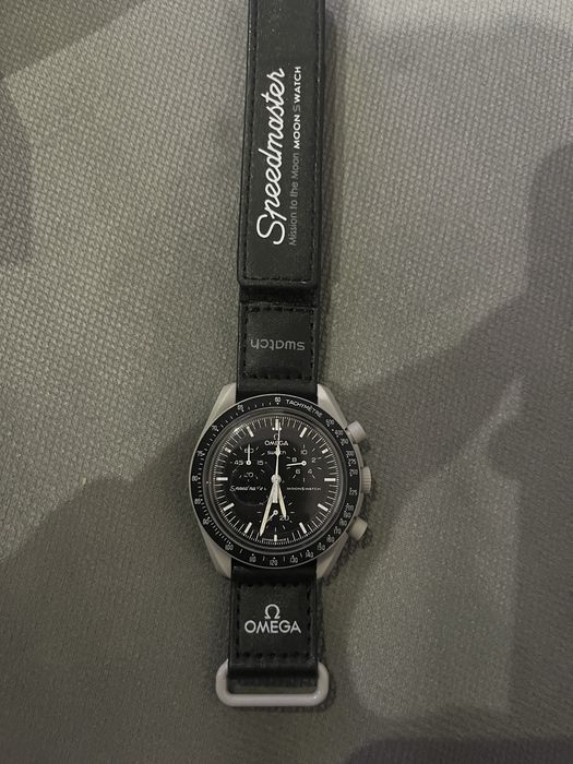 Relógio swatch x omega mission to the moon