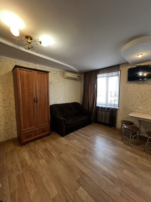 2 км. ВЕЛИКИЙ ВИБІР. По добово. . Центр міста. Жд. Авто вокзали