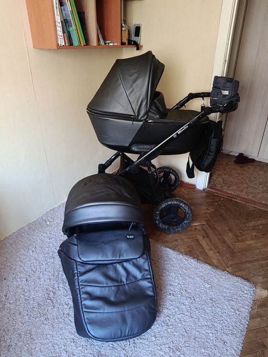 Коляска 2 в 1  Б.у 4 мес без следов использования