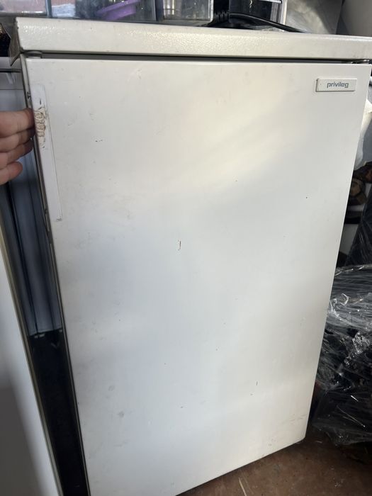 Холодильник малий 80 см