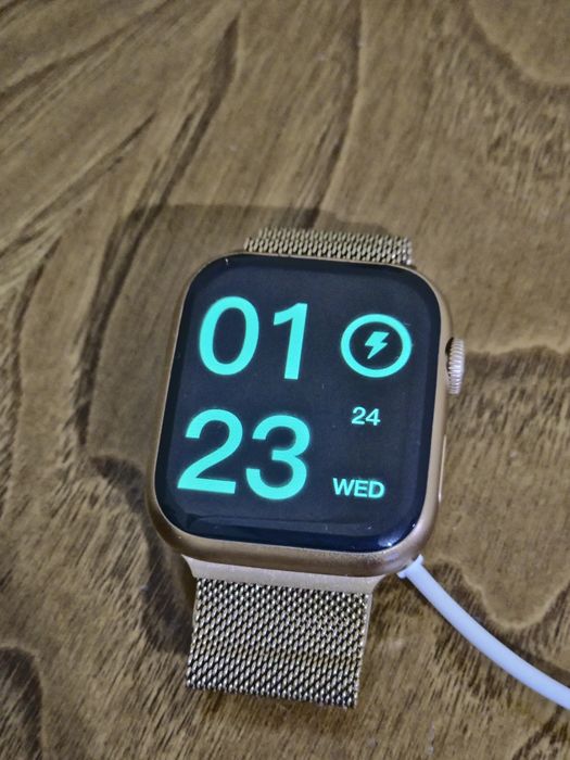 Smartwatch Watch 8 dourado