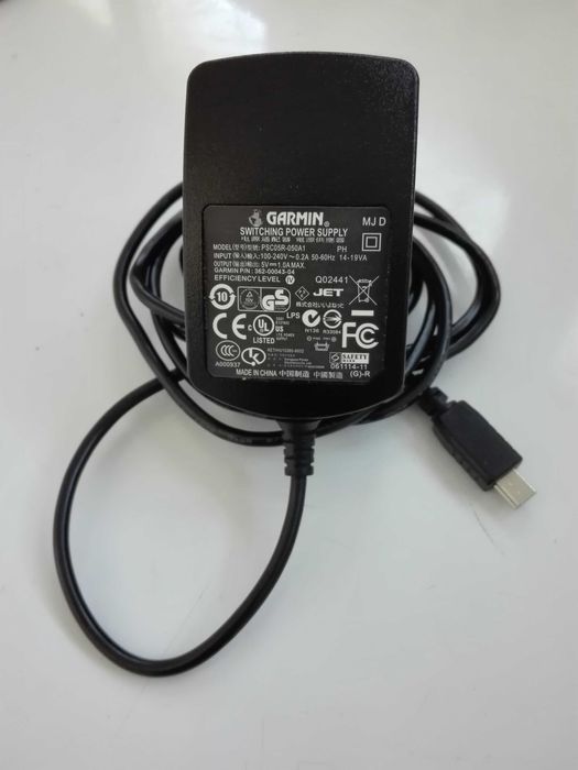 Garmin AC Charger (220 Volts) with Mini-USB Output64730009543553120