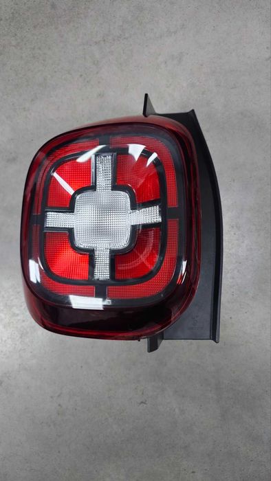 Крило крылья переднє на Renault Duster рено дастер