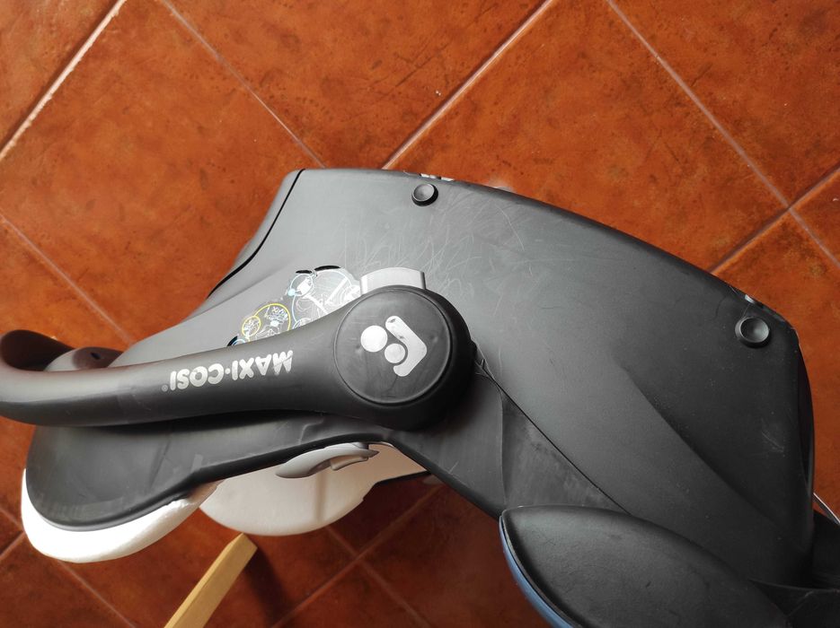 Ovinho/Cadeira auto  Maxi-Cosi CabrioFix + Carrinho Quinny zapp xtra2