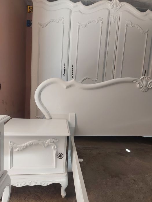 Sypialnia w stylu ludwikowskim