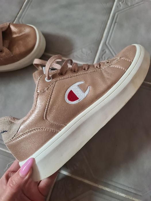 Adidasy chempion  38