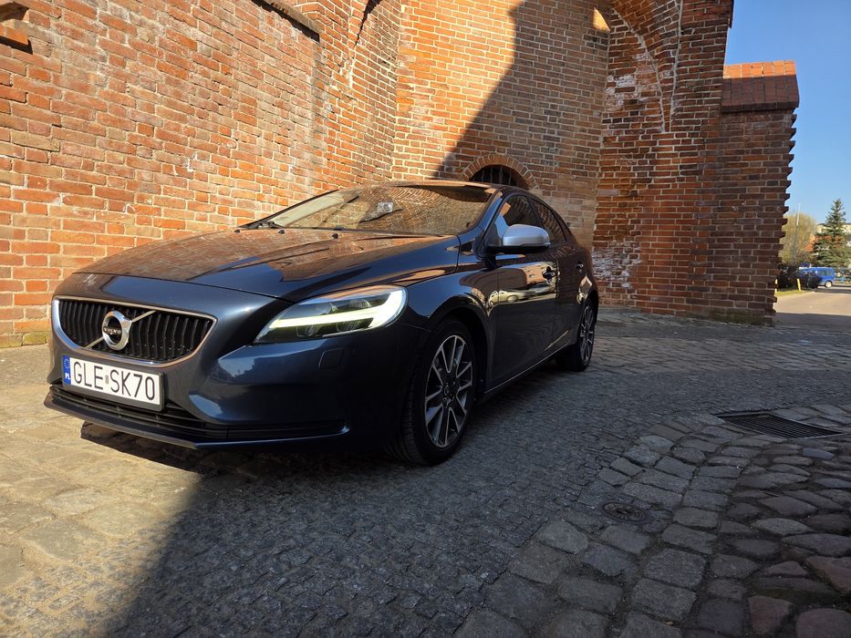 Volvo v40 2.0 d2