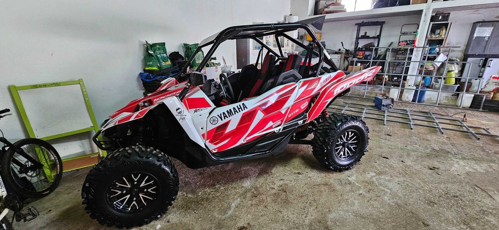 Yamaha yxz1000r semi-novo