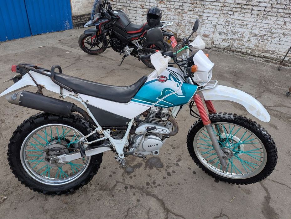 Продам ямаха сіроу 225