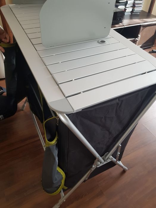 Szafka kempingowa ze zlewem bergen