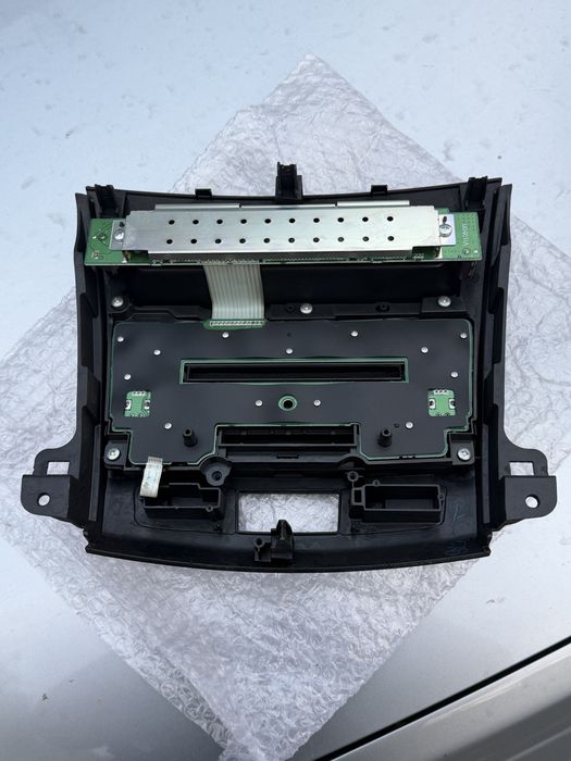 Магнітола Mitsubishi Outlander XL Rockford Fosgate 8701A260 + рамка