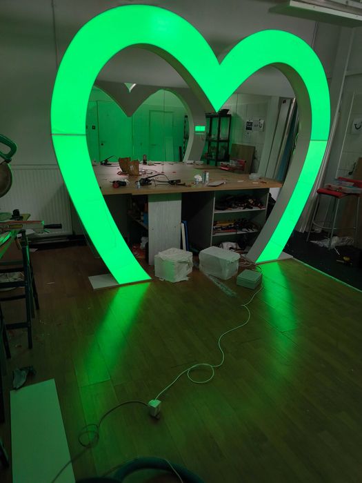 podświetlane Serce RGB – Brama Miłości dla Pary Młodej