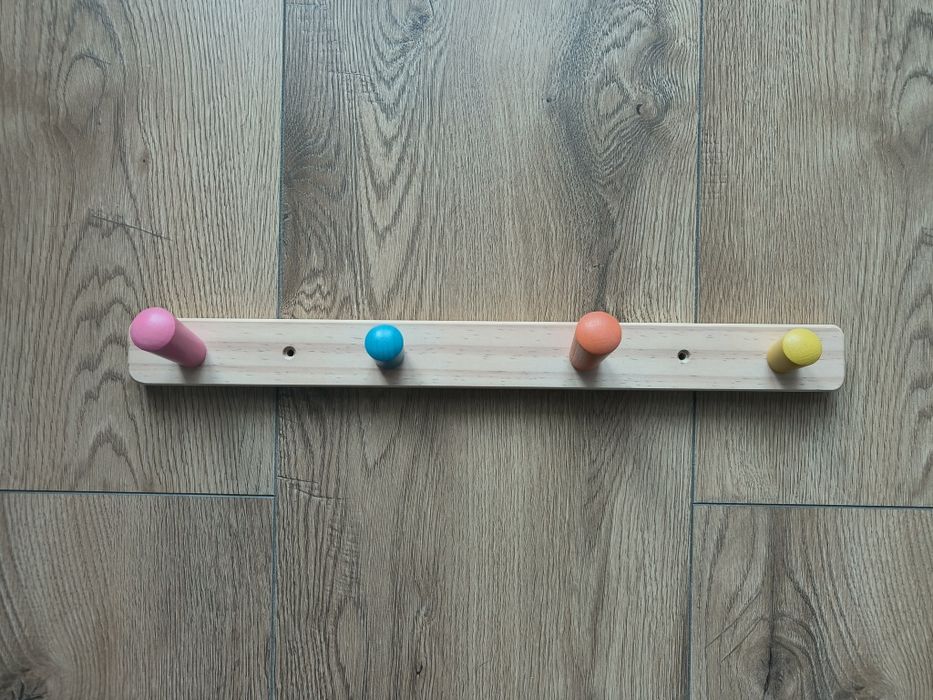 IKEA FLISAT - wieszak na ubrania dziecięce