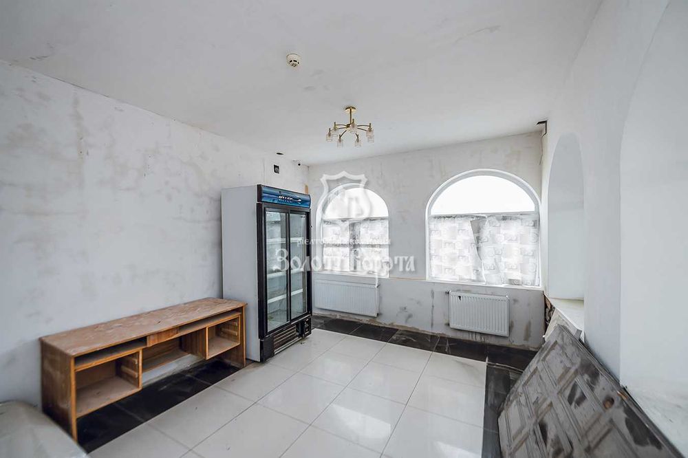 Ресторанно-готельний комплекс, 574 м2, 12 соток. пгт Калиновка
