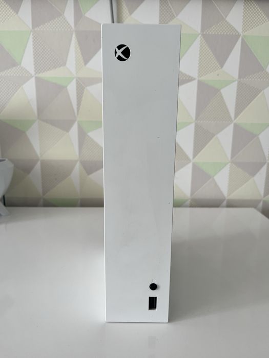 Xbox series s 512 gb з двома джойстиками