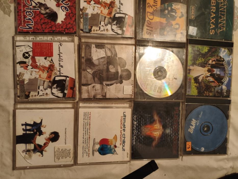 Płyty CD z muzyką 24 sztuki