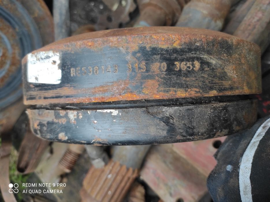 Продам демфер John Deere RE57604 RE 538143