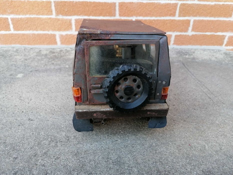 Carro Mitsubishi Pajero, artesanal, 36 cm