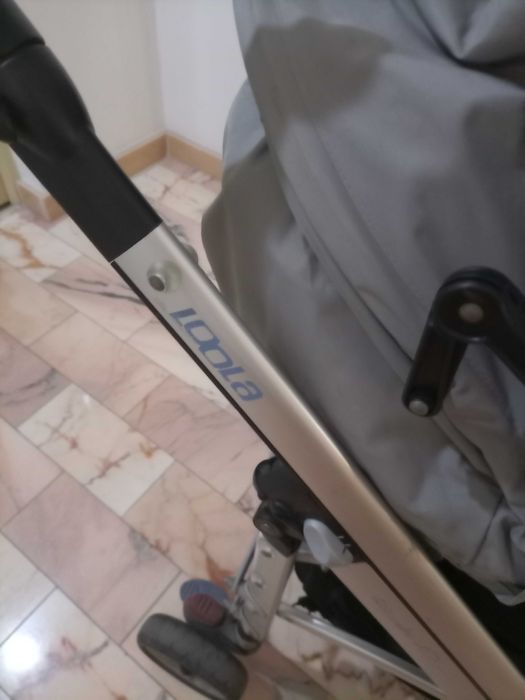 Conjunto carrinho bebé e cadeira ovo e malote