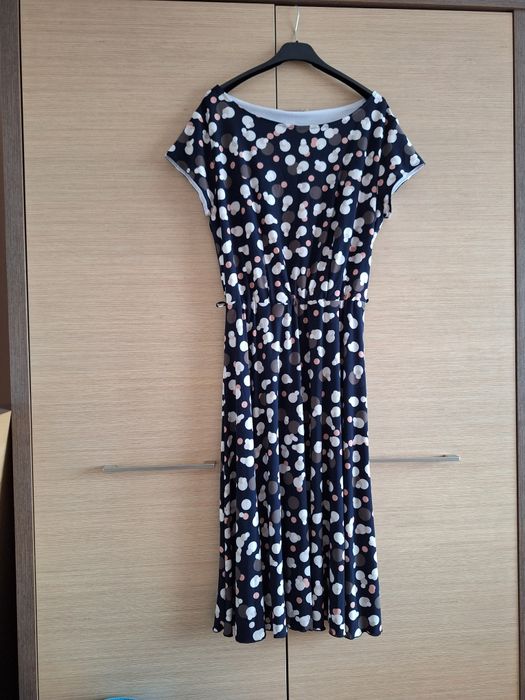 Sukienka, wzór w koła