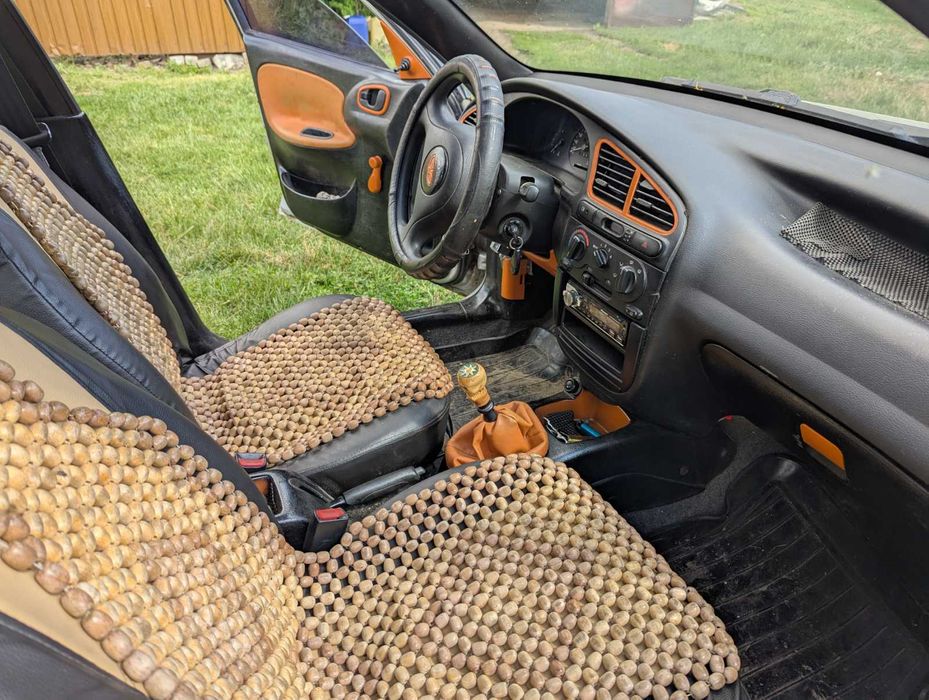 Автомобіль Lanos Sens