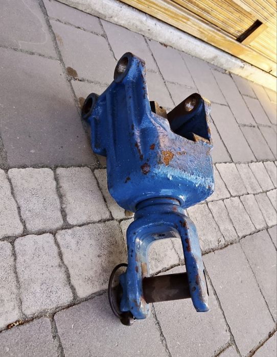 Oryginalny górny  zaczep ciagnika c-328/330