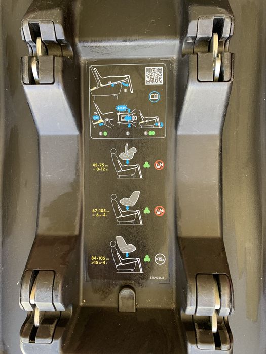 Cadeirinha de bebe e base isofix