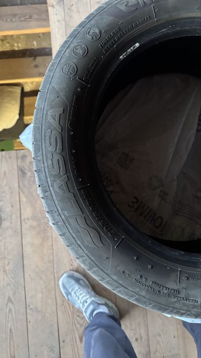 Продам резину LASSA 205/55R16