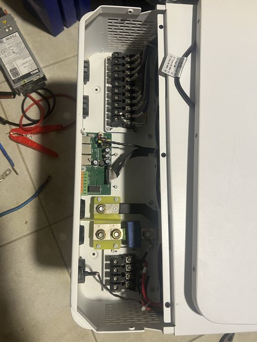 Інвертор гібридний 10кВт DGH-10KW-3PH потребує ремонту